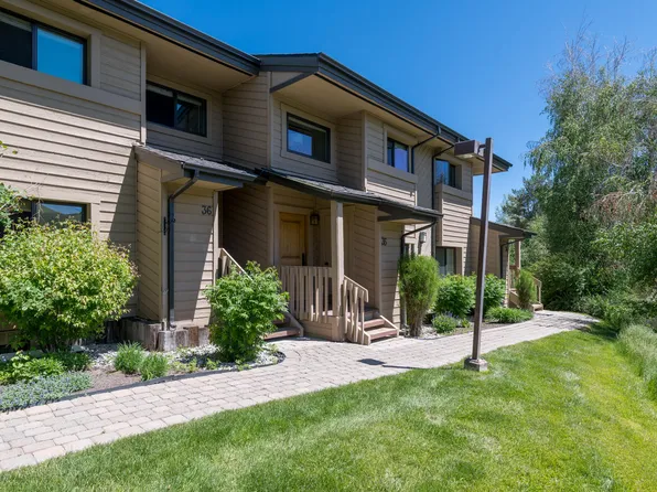 2635 Ridge Ln, Sun Valley, ID 83353