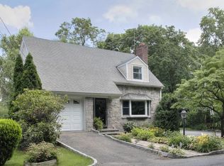 166 Bronxville Rd, Yonkers, NY 10708