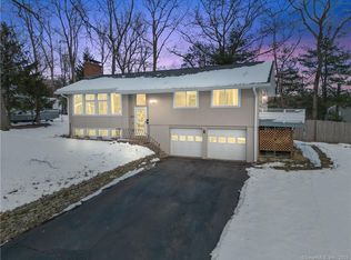 221 Ferguson Rd, Manchester, CT 06040