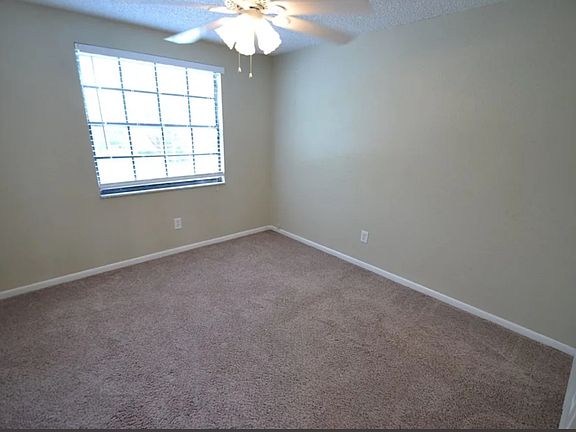 5th image of 4318 Foxglen Ln