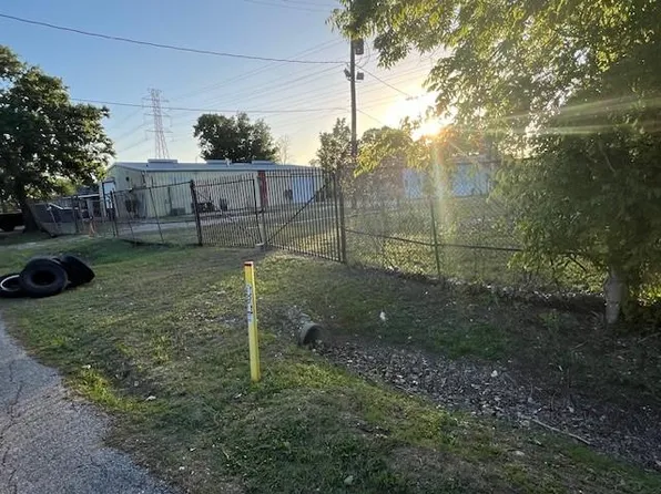 1100 Orchid St, Houston, TX 77017