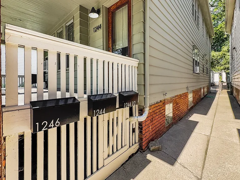 1244 Maryland St — Photo 14