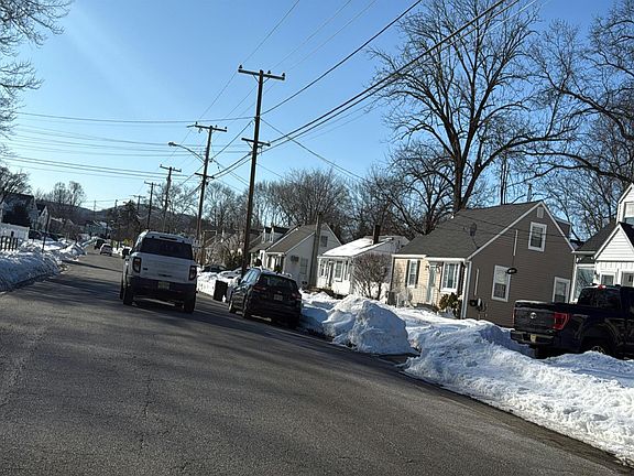 4th image of 89 Riverview Rd