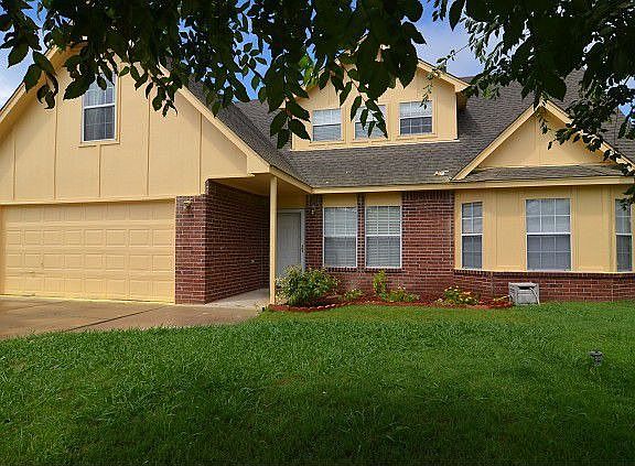 Welcoming yellow coat of paint