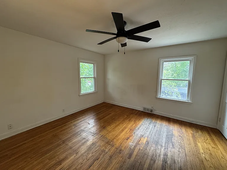 813 3rd Ave #2R — Photo 5
