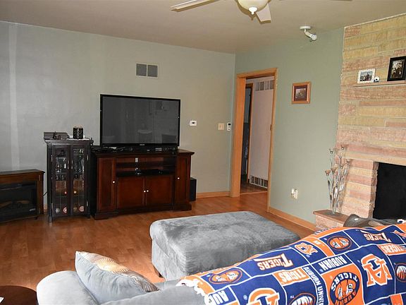 4th image of 724 Bland Blvd