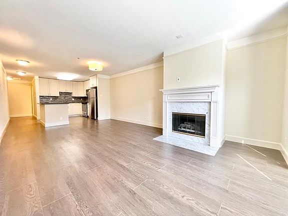 3rd image of 2240 Union St APT 203