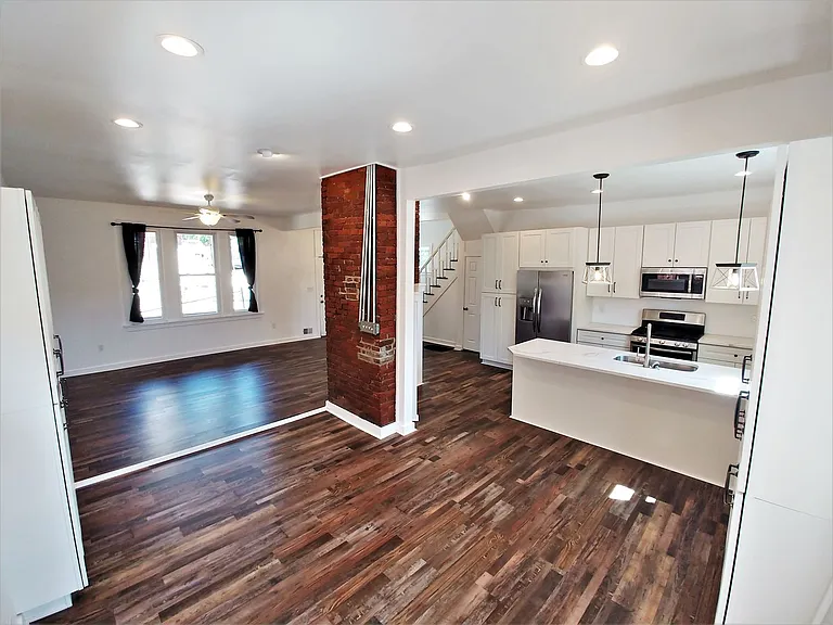 410 Walter St — Photo 4