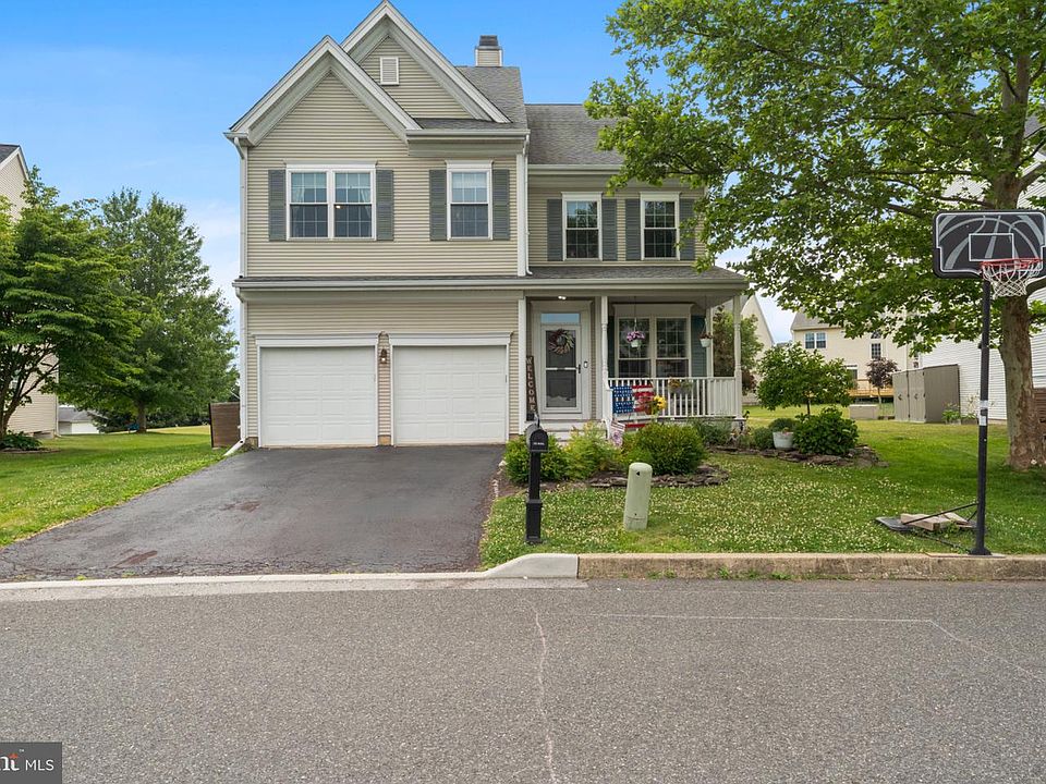 1st image of 204 Horseshoe Rd