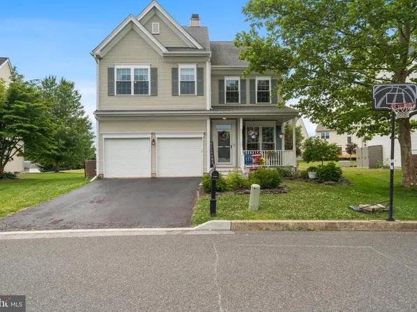 204 Horseshoe Rd, Schwenksville, PA 19473