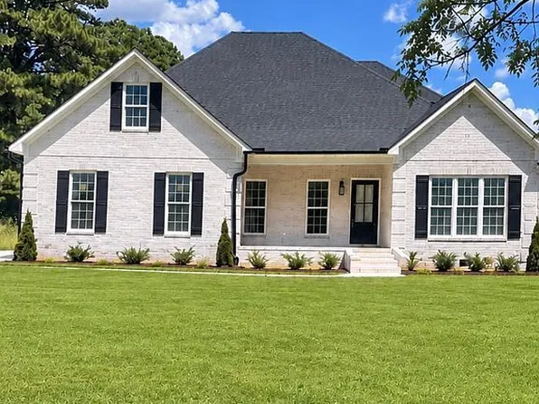 1106 Old Humboldt Rd, Jackson, TN 38305