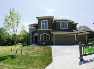 1412 NE Daltons Ridge Dr, Lees Summit, MO 64064