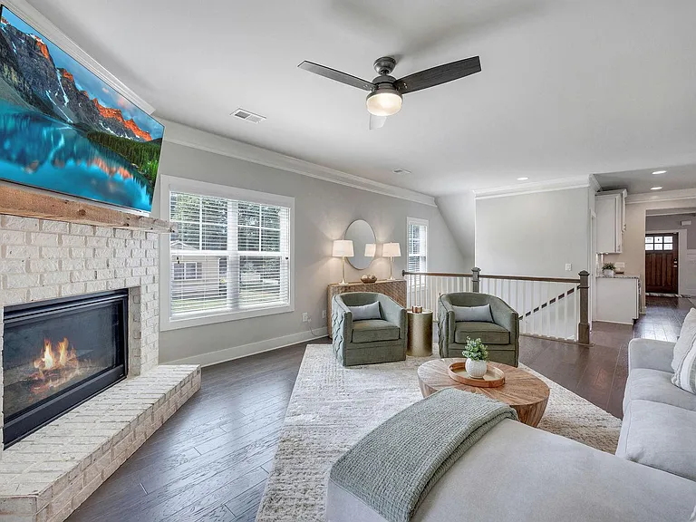 1368 Pierce Ave SE — Photo 12