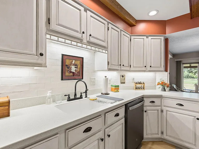 107 Gallatin Dr #B — Photo 8