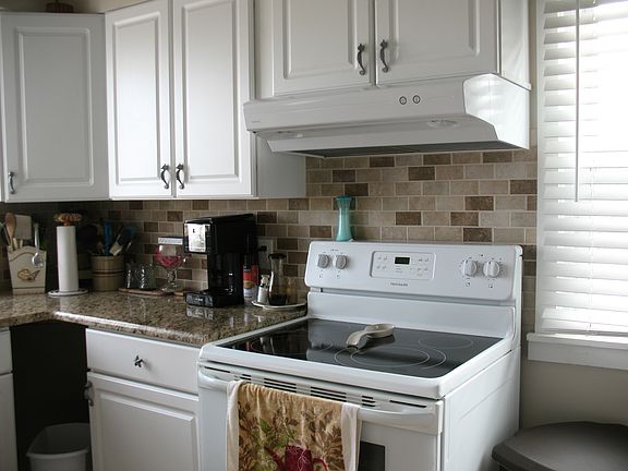 KITCHEN 10' X 12'