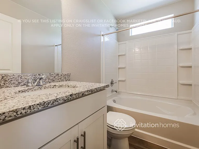 22285 E 39th Ave — Photo 15