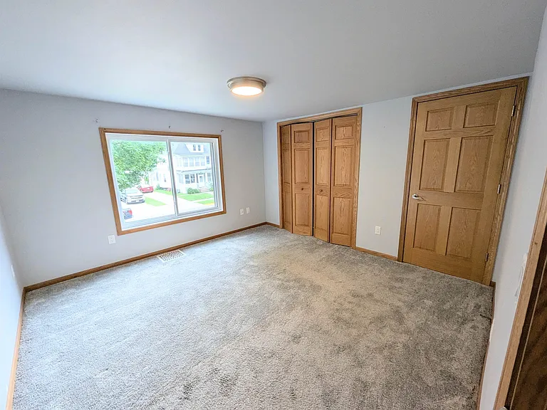 420 Madison St — Photo 10