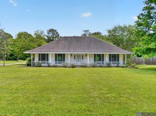12016 Willowmore Dr, Baker, LA 70714
