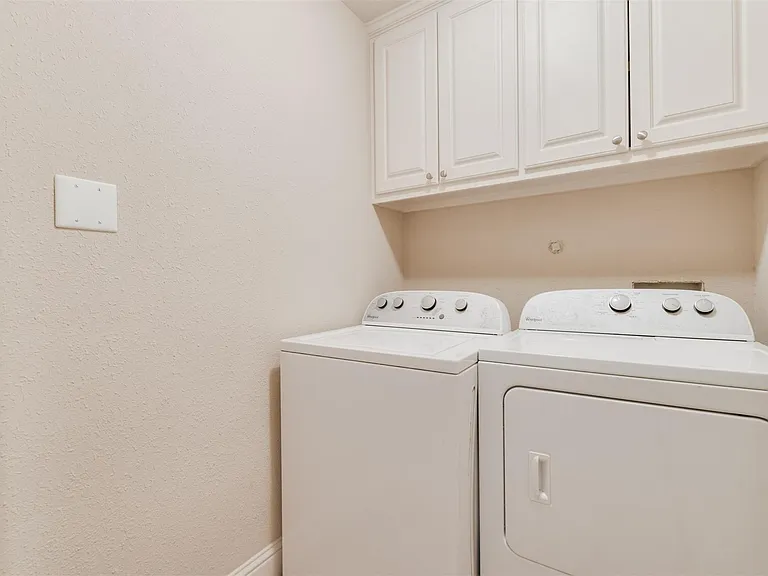 430 Pecore St #A — Photo 10