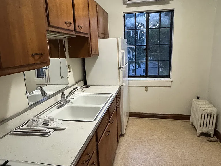 511 N Fess Ave #5 — Photo 4