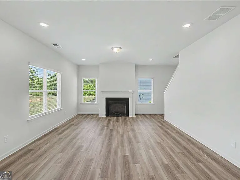 59 Bennett Way SE — Photo 6