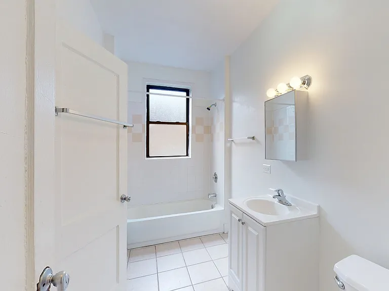 5300-5308 S. Greenwood Avenue — Photo 10