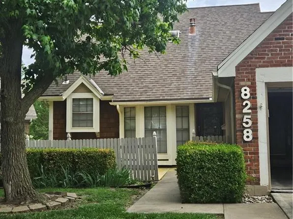 8258 Monrovia St, Lenexa, KS 66215