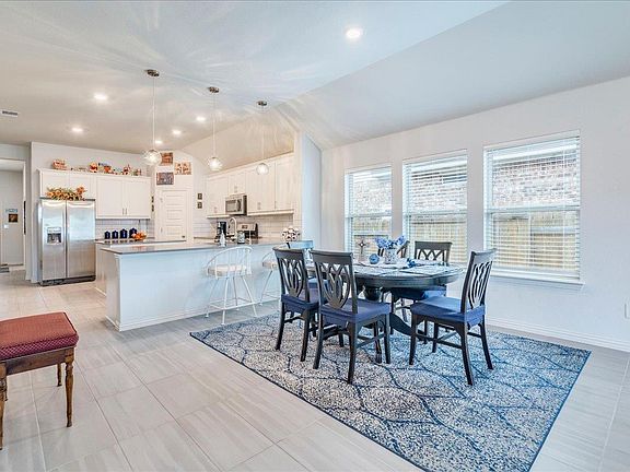 5th image of 499 Coyote Creek Way