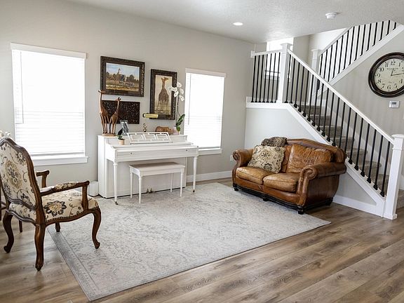 5th image of 2644 N Cormac Pl