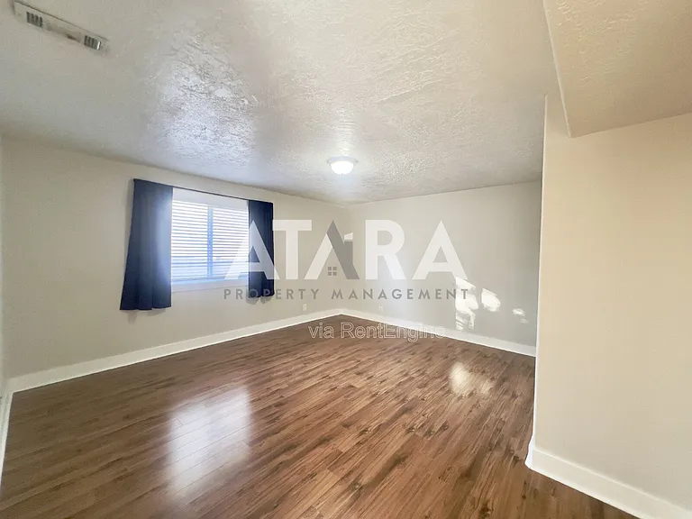 10912 S Poplar Brook Pl — Photo 34