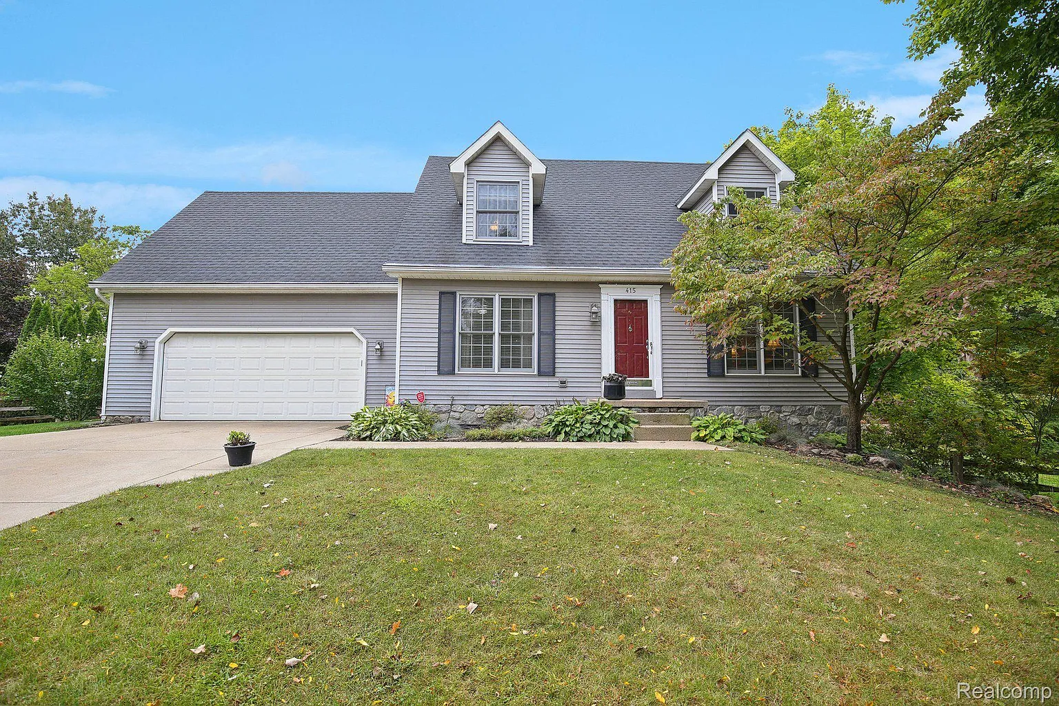 415 Amberwood St photo 1