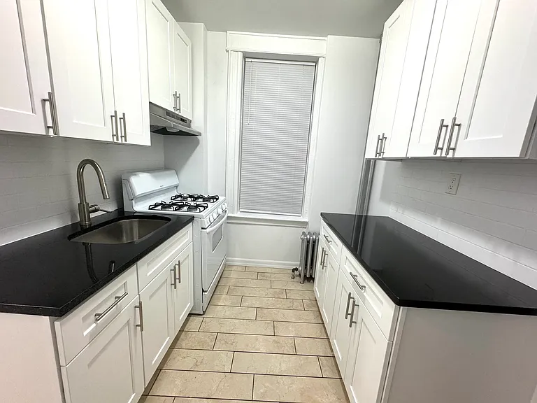 34-27 37th St #1D — Photo 1