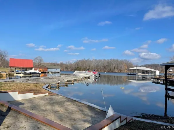 39 Seclusion Shores Dr #39 & 40, Mineral, VA 23117