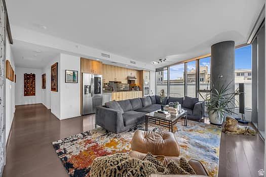 4th image of 35 E 100 S APT 502