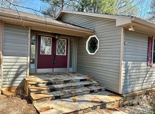 124 Treetops Ln, Lake Lure, NC 28746