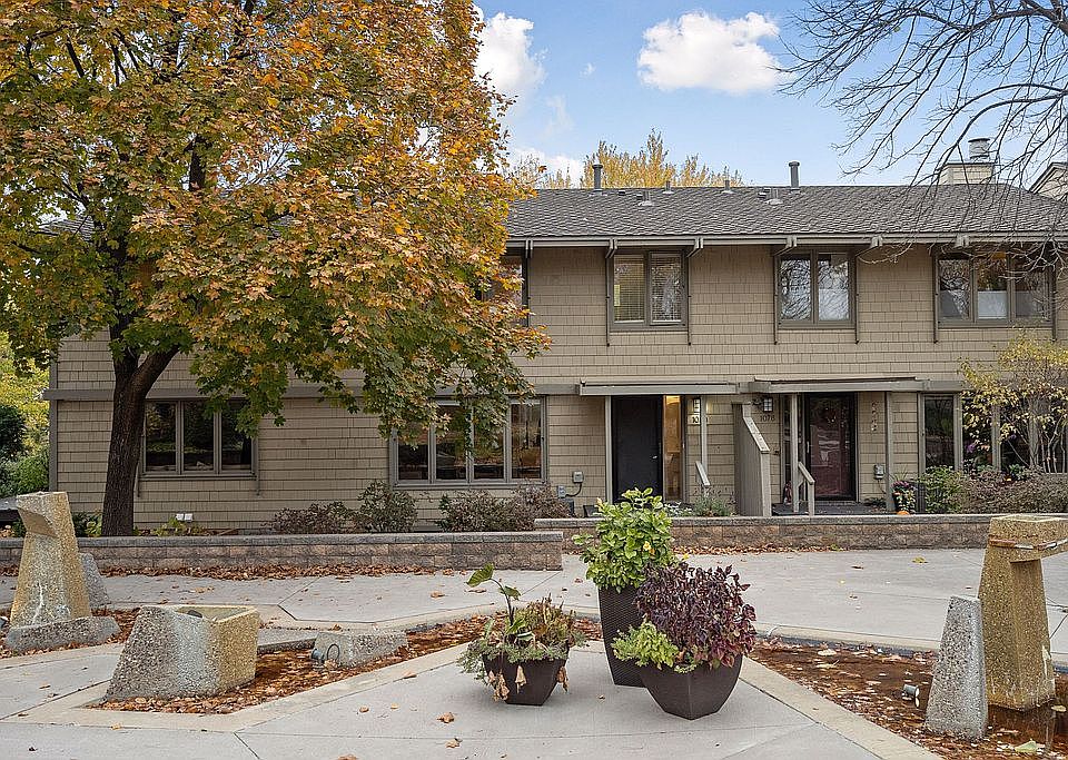 1st image of 1080 Cedar View Dr