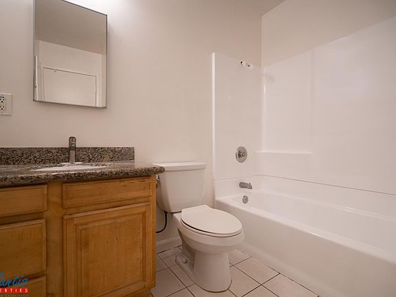 5th image of 1088 Roewill Dr #2