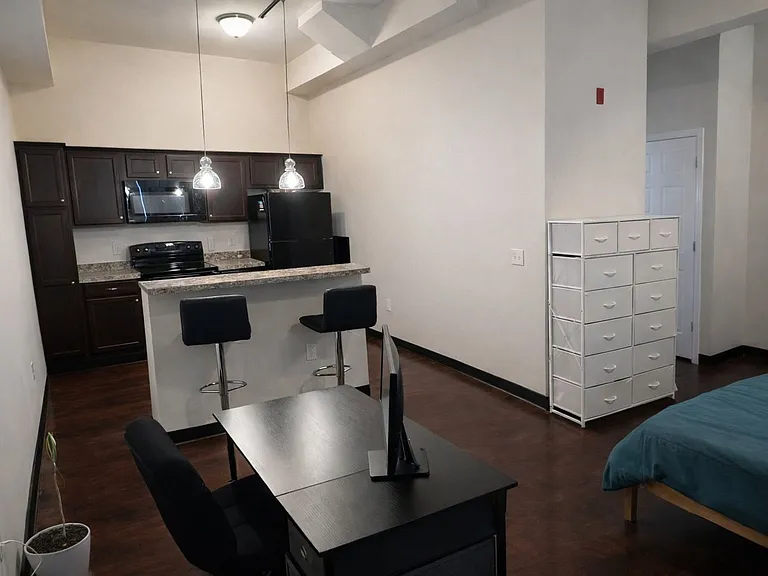 602 N. Queen St. — Photo 3