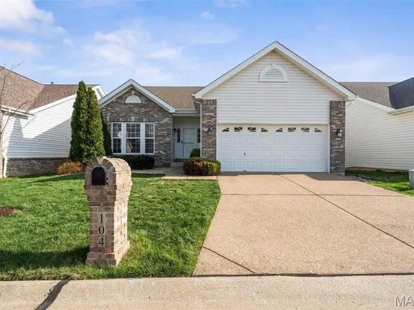 104 Ellington Oaks Dr, Saint Peters, MO 63376