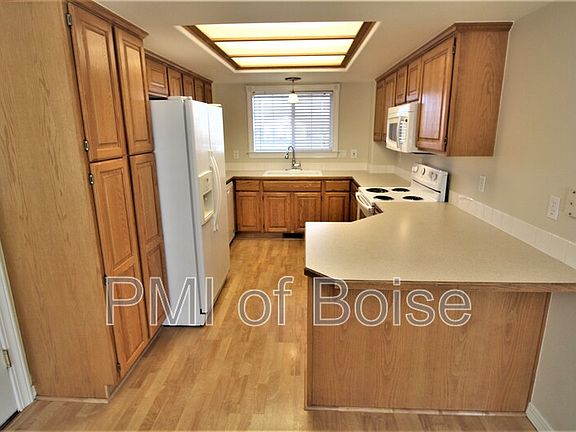 5th image of 716 Kimberly Ct