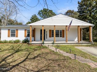 155 Freshwater Drive, Hubert, NC 28539