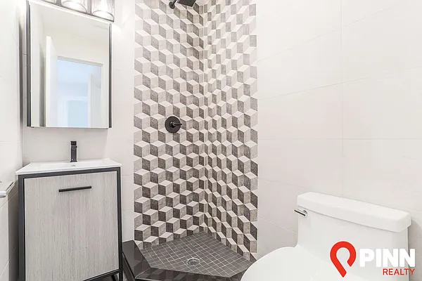 Rented by Pinn Realty | media 20