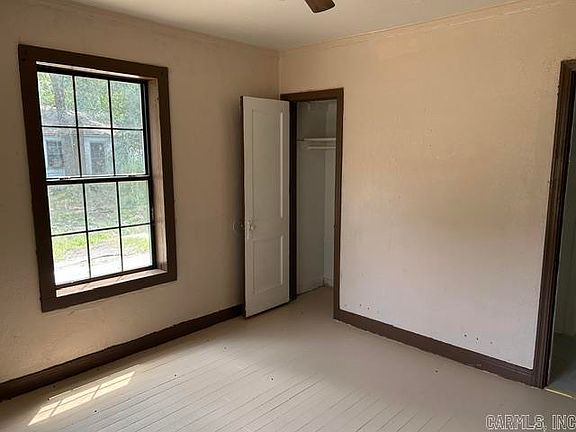 5th image of 504 S Wood St