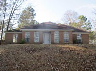 659 Windsor Cir, Tupelo, MS 38804
