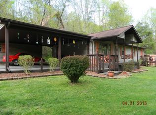 18 Alex Ln, Gilbert, WV 25621