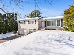 3314 28th Street Ct, Rock Island, IL 61201