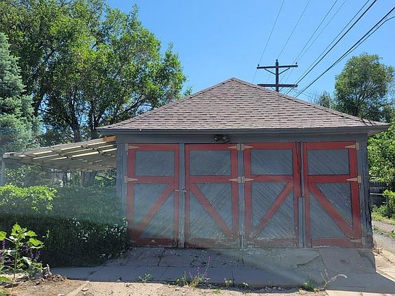 5th image of 1002 E 8th St