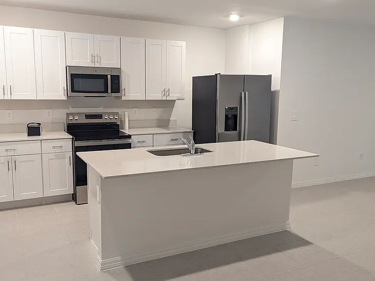 951 Hour Glass Rd — Photo 4
