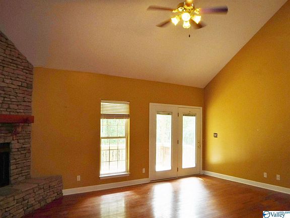 4th image of 156 Treetop Ln