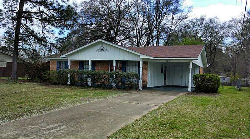 1st image of 806 Hyde Park Blvd